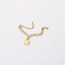 Cargar imagen en el visor de la galería, Demi Lock Bracelet
